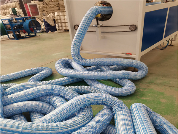 软式透水管是怎么排水